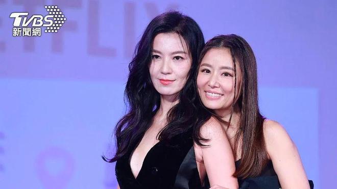 隐退12年，性感女王终于复出