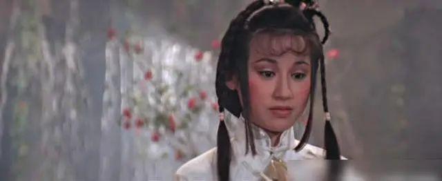 91版《雪山飞狐》：「并不美丽」的程灵素，为何能艳压女主