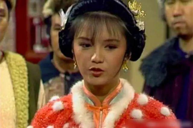 91版《雪山飞狐》：「并不美丽」的程灵素，为何能艳压女主