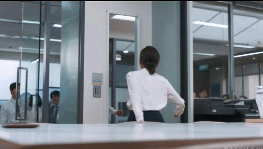 这「塌房」女神，成功翻身了？