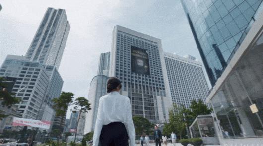 这「塌房」女神，成功翻身了？