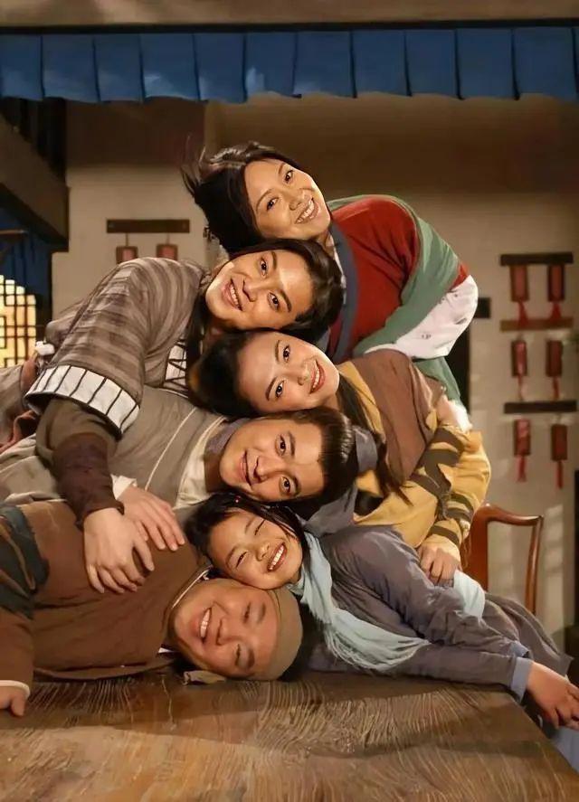 这五部电视剧翻拍就是“毁经典”，单是服化道就秒杀现偶