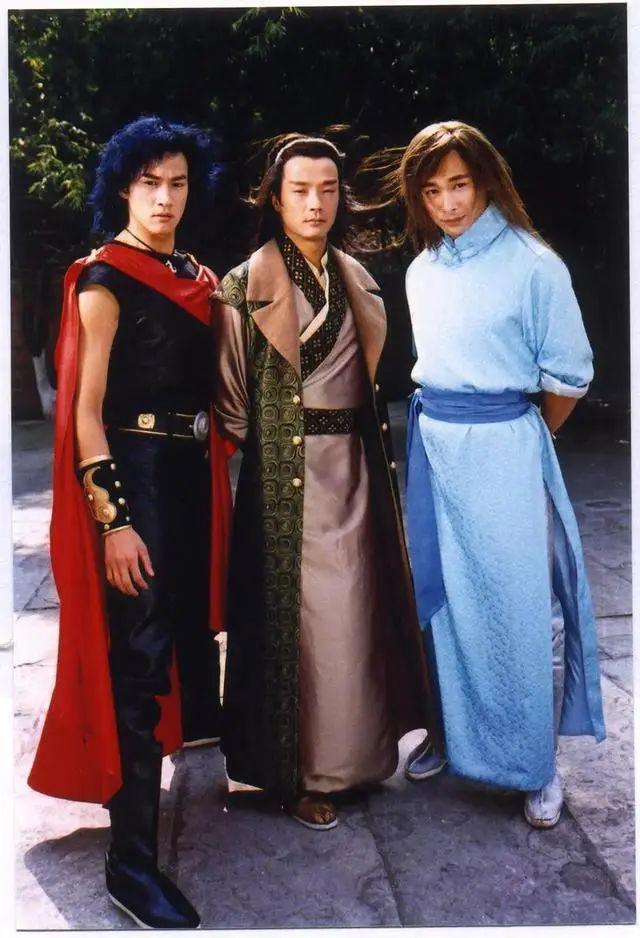 这五部电视剧翻拍就是“毁经典”，单是服化道就秒杀现偶