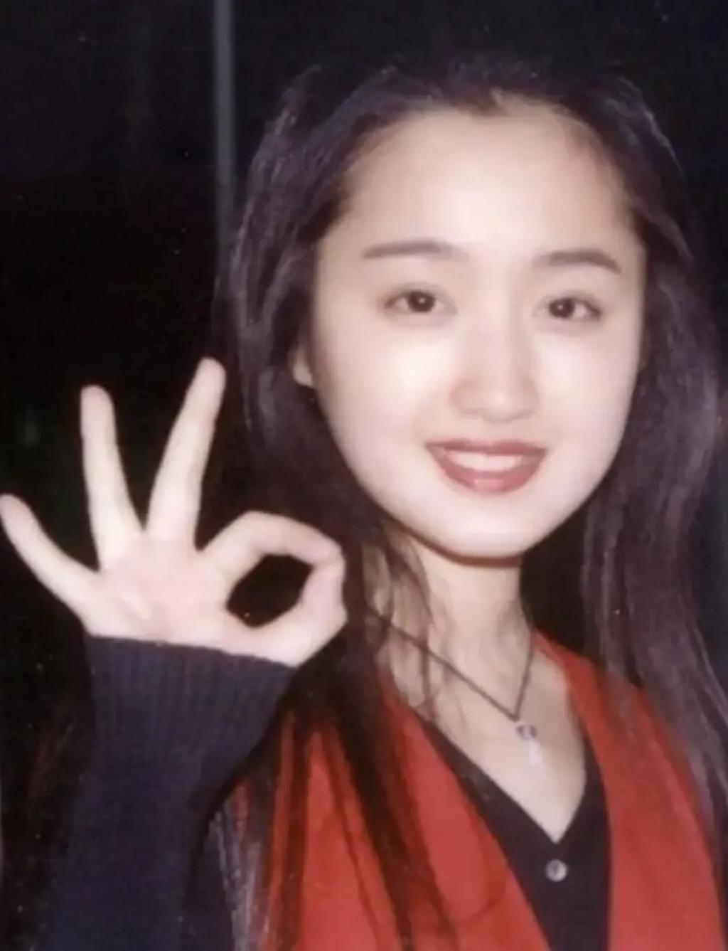 被赖昌星“毁了”的两位女星，除董文华外，另一人是谁？