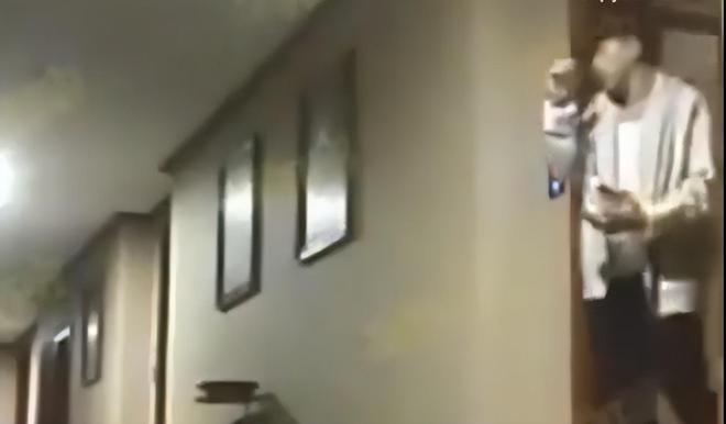 孕期疑遭劈腿，未婚生女不敢官宣，她算不算自食苦果？