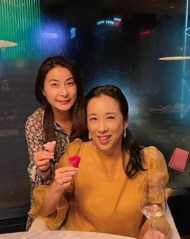 “下嫁”11年，郭晶晶爆改香港豪门