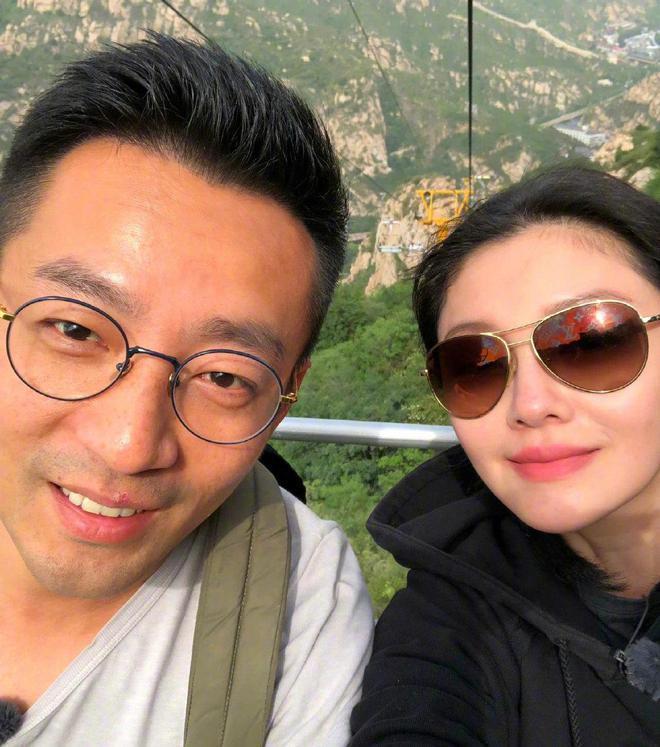 汪小菲自曝曾患抑郁症，走路需要人搀扶，时常睡不着觉