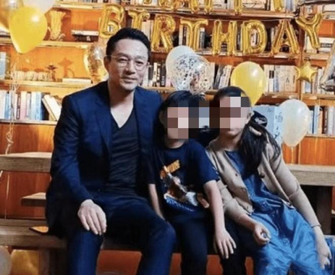 汪小菲自曝曾患抑郁症，走路需要人搀扶，时常睡不着觉