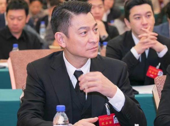 明星素颜开会，这一次“不老男神女神”们都被揭开真面目