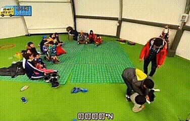 还记得韩版《爸爸去哪儿》里的俊秀吗？16岁身高191？