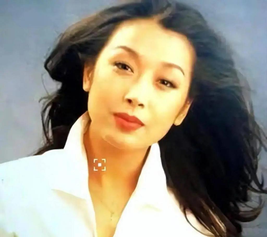 还记得唱《祝你平安》的孙悦吗？隐退8年后重回观众视线
