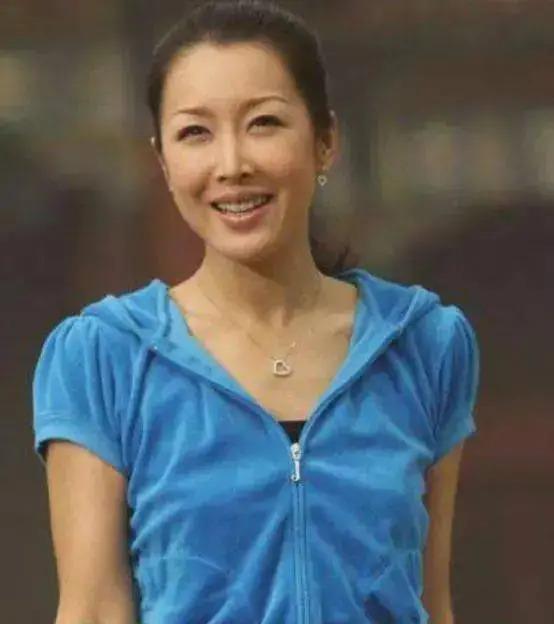 还记得唱《祝你平安》的孙悦吗？隐退8年后重回观众视线