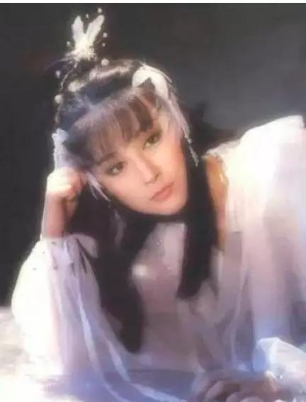 潘迎紫：72岁美得像30岁，曾50岁扮演少女无违和感