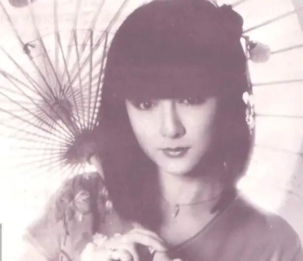 潘迎紫：72岁美得像30岁，曾50岁扮演少女无违和感