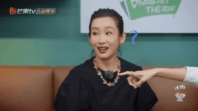 我也不想磕啊，可他俩手都牵上叻！