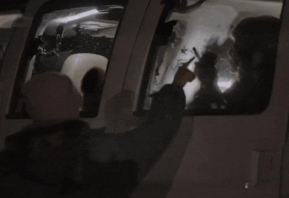 我也不想磕啊，可他俩手都牵上叻！