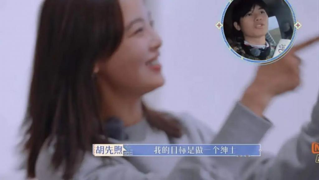 我也不想磕啊，可他俩手都牵上叻！