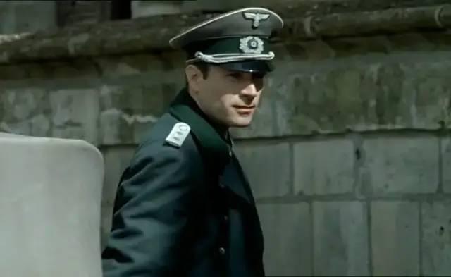 《沉静如海》：9.2分，最干净的战争爱情片，却被名字耽误