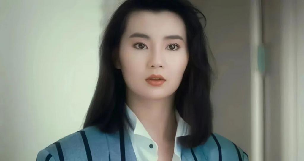 还在执著大红唇的港风妆，我有点倦了