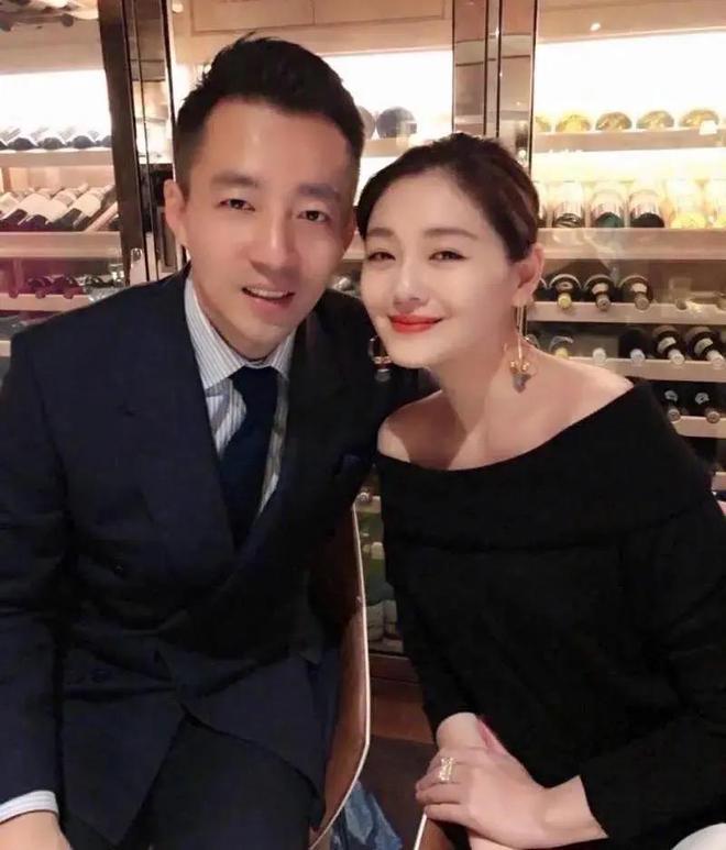 汪小菲陪子女过小年与张兰连麦，自曝在台北没住处需租房