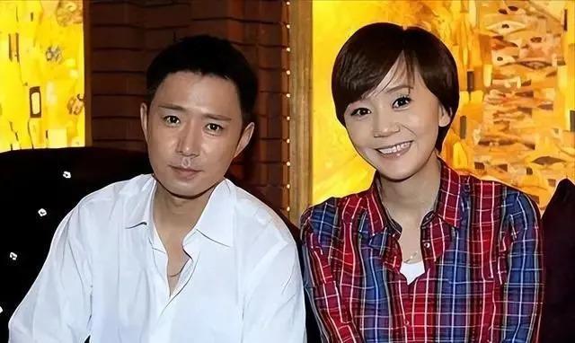 凭《情深深雨蒙蒙》爆红，为女友放弃表演，才知女友竟是她