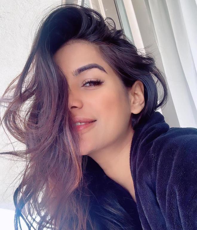 宝莱坞女星帕纳姆·潘迪因宫颈癌去世，生前曾遭家暴致脑出血