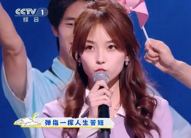 央视小年春晚11大看点，康辉撒贝宁神话歌曲太动人