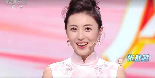 央视小年春晚11大看点，康辉撒贝宁神话歌曲太动人