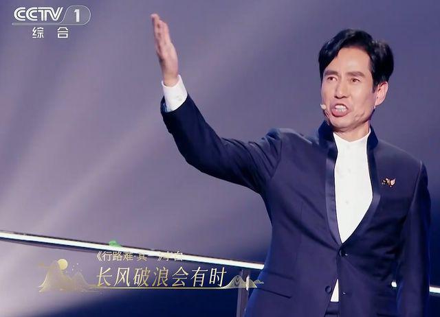 央视小年春晚11大看点，康辉撒贝宁神话歌曲太动人