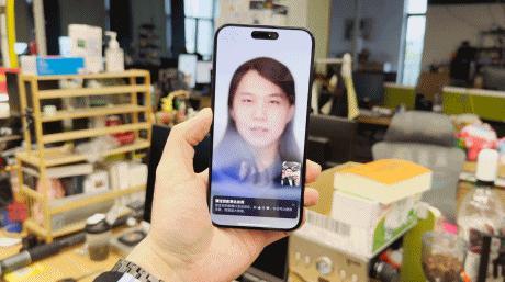 苹果 Vision Pro 上手！这玩意卖两万多，真的合适吗？