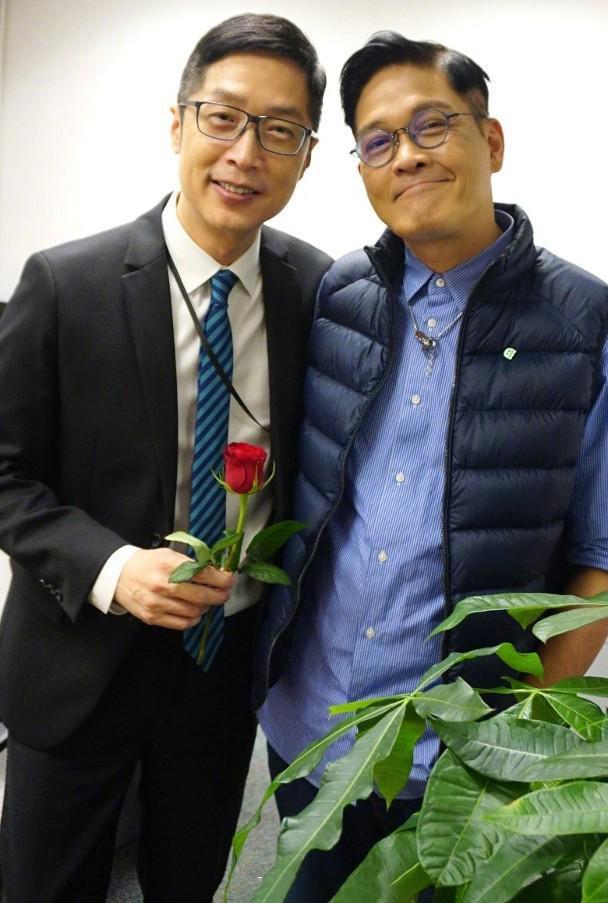 知名演员郑启泰去世，曾出演《新闻女王》，一年10部剧太操劳