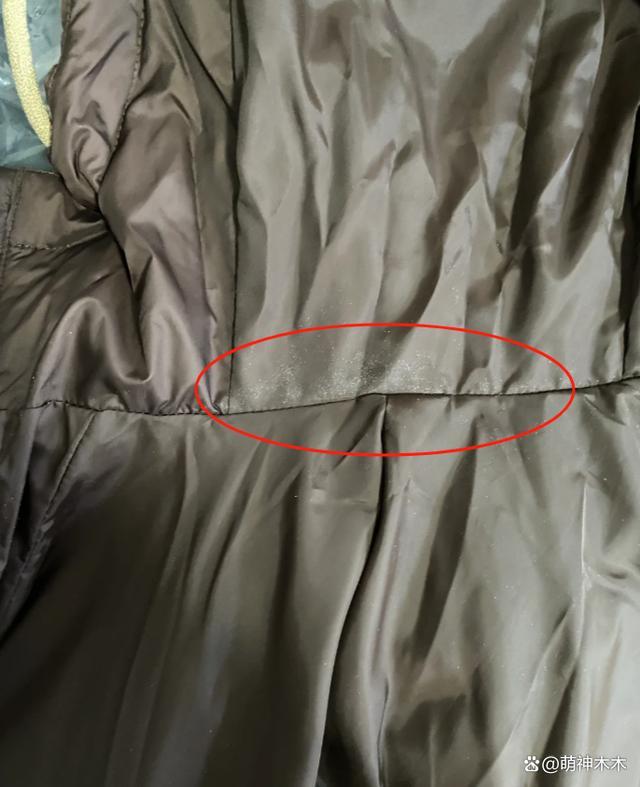 白敬亭潮牌翻车？衣服抽检不合格被通报，质量问题引发争议