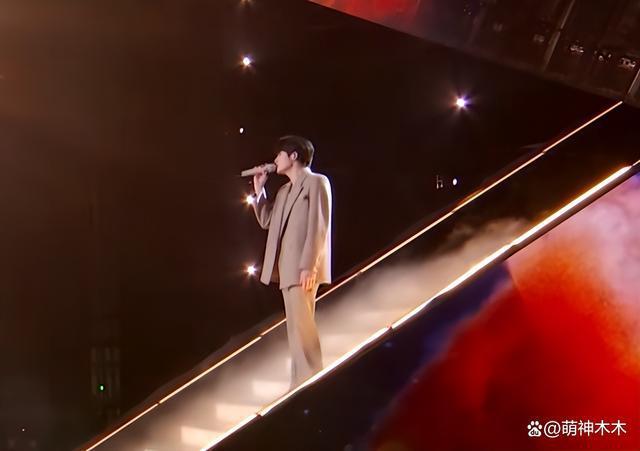视听盛典明星状态：宋茜脸泛油光，林志颖年龄感强