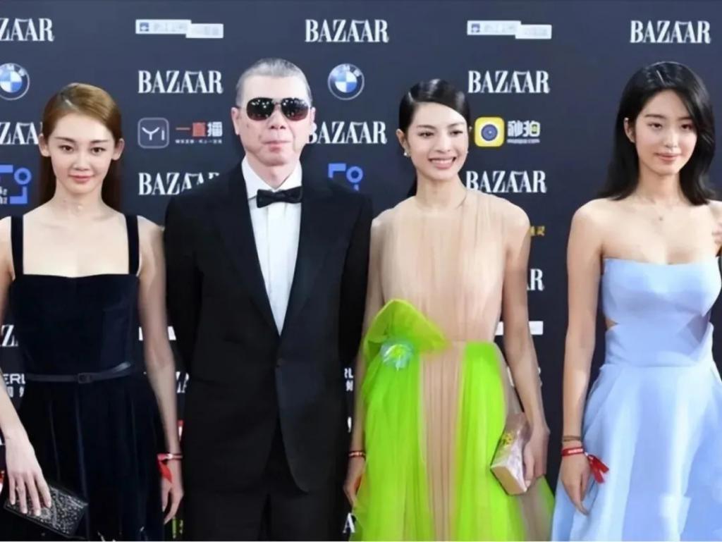 同一起跑线走红，如今有人结婚生子有人傍大款，天差地别