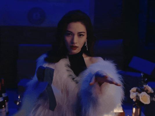 同一起跑线走红，如今有人结婚生子有人傍大款，天差地别