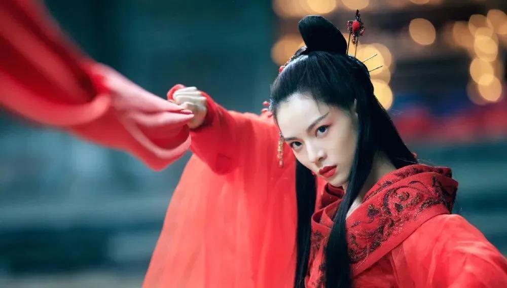 同一起跑线走红，如今有人结婚生子有人傍大款，天差地别