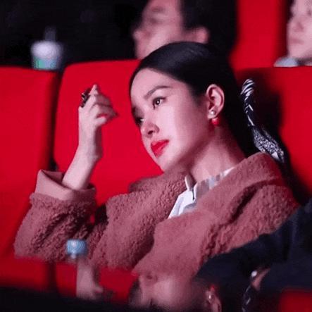 同一起跑线走红，如今有人结婚生子有人傍大款，天差地别