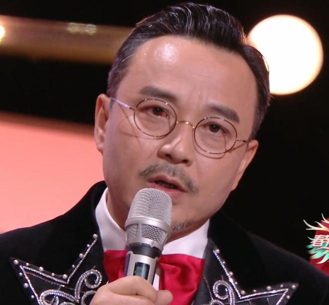 尴尬喊麦，无聊小品，湖南台小年春晚“土”出圈