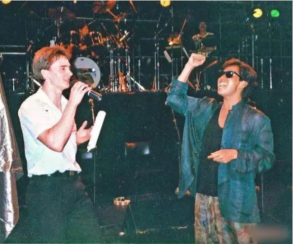 “御用阿Sir”河国荣烧炭自杀：娱乐圈边缘人艰难生存实录