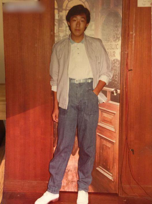 “御用阿Sir”河国荣烧炭自杀：娱乐圈边缘人艰难生存实录