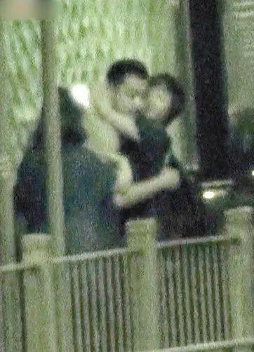 “御用阿Sir”河国荣烧炭自杀：娱乐圈边缘人艰难生存实录