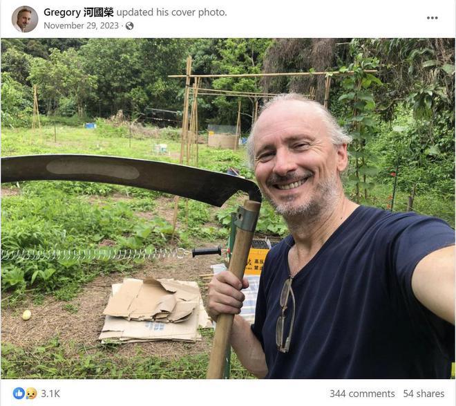 港剧御用“老外”河国荣烧炭自杀，尸体搬离寓所画面曝光