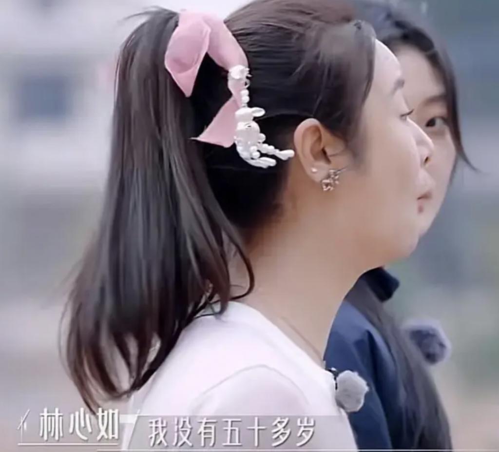 好家伙！40岁蒋欣给小鲜肉「演妈」了，有人70岁还在演少女