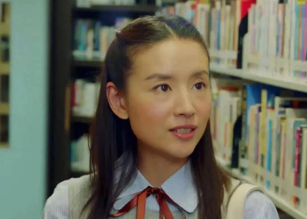 好家伙！40岁蒋欣给小鲜肉「演妈」了，有人70岁还在演少女