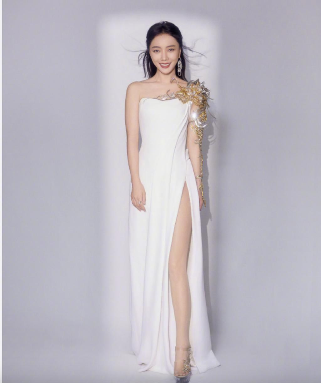 长得像白百何却没有白百何的“清醒”！从红极一时到无人提及