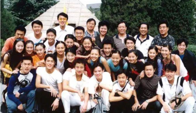 长得像白百何却没有白百何的“清醒”！从红极一时到无人提及