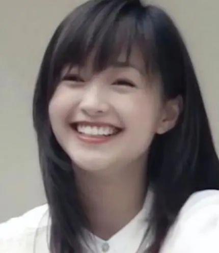 她是最美“郭襄”，从惊为天人到患抑郁症淡出荧幕，50岁不敢认