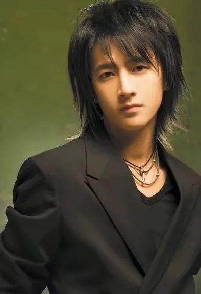 初代顶流，他最具争议？