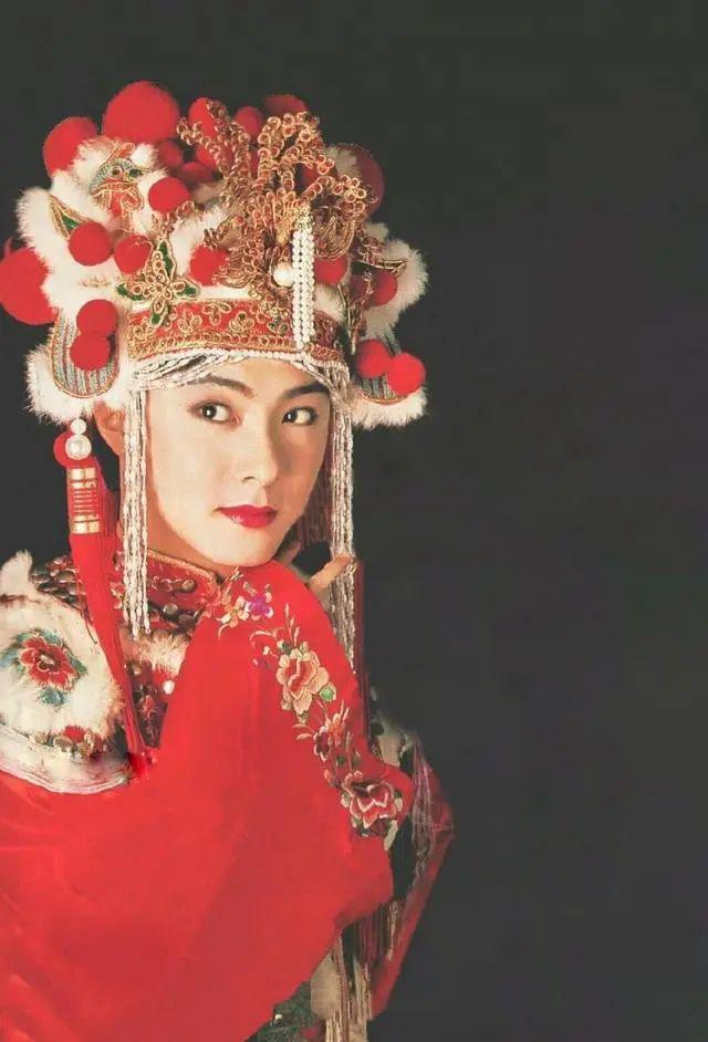 他是女装大佬？？