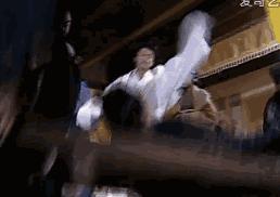 他是女装大佬？？